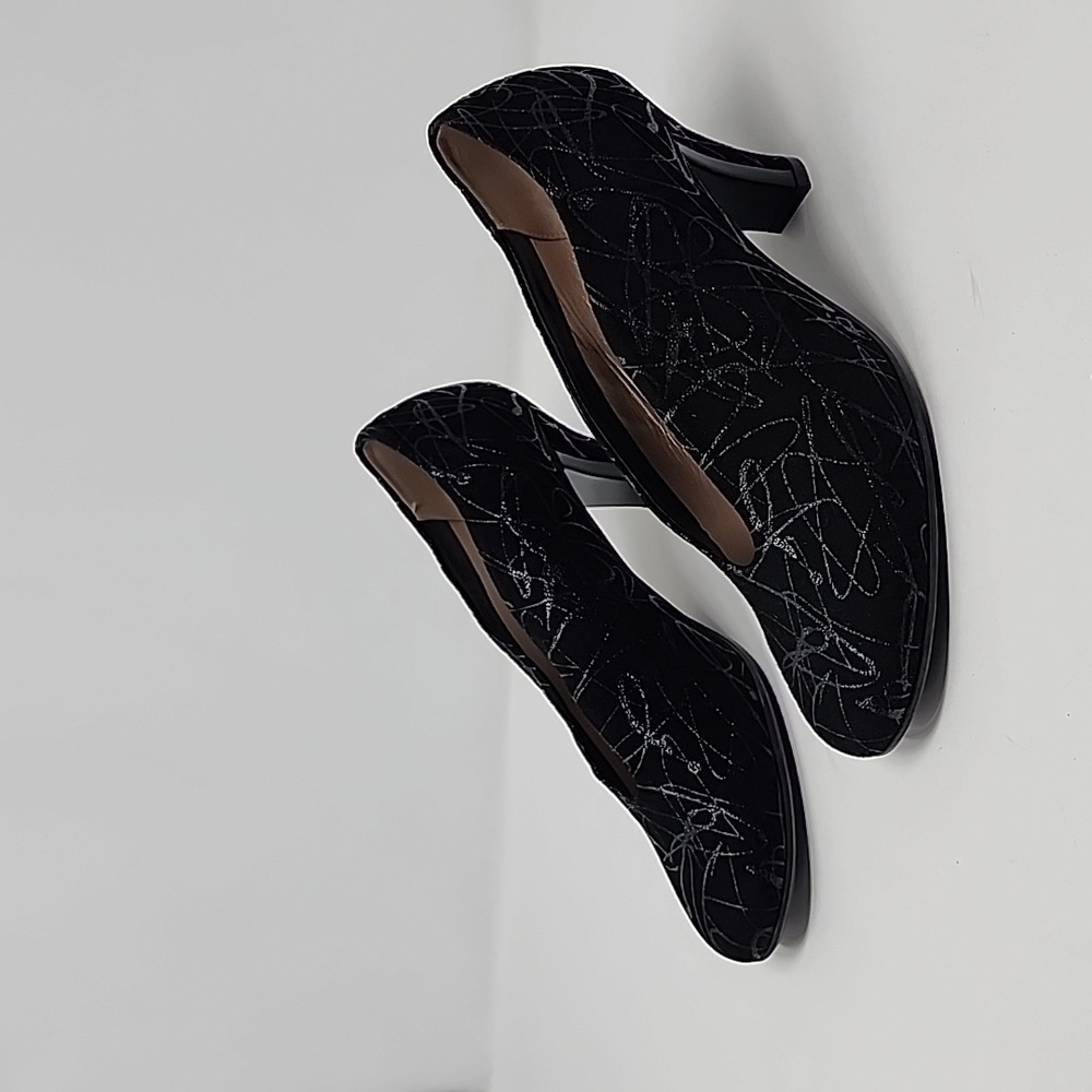 Beautifeel Calla Bisque Black Suede Low Pump Heel Size 41
